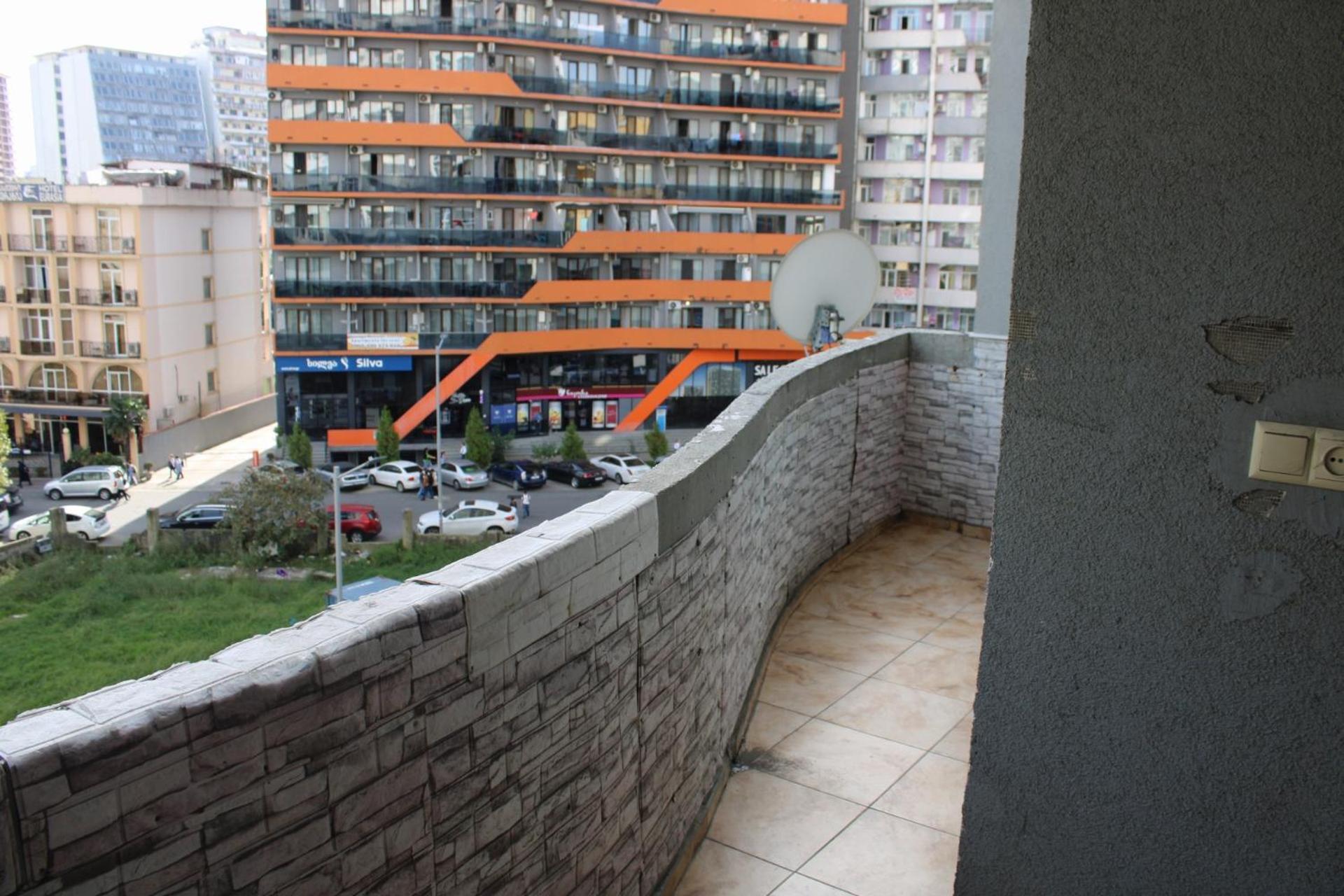 On Avtandil 巴统